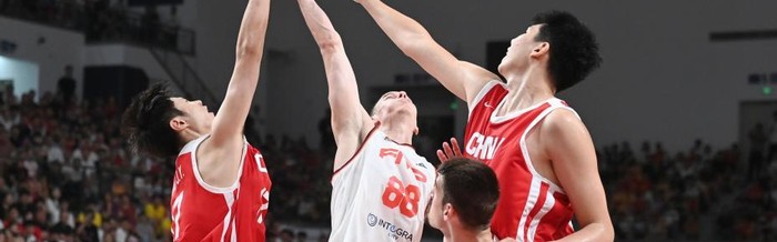 电竞比分网-男篮热身赛：中国队81:82不敌塞尔维亚KK FMP俱乐部|中国男篮|中新社|刘金雨|杨华峰|对手_新浪体育_新浪新闻