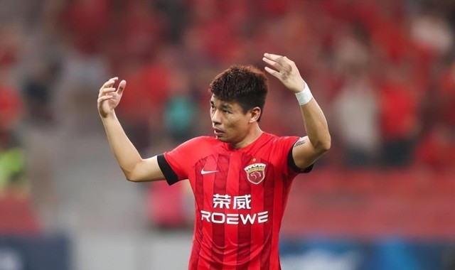 score电竞-国安从大连英博引进的左后卫，未来能比肩李学鹏？球迷都看好他