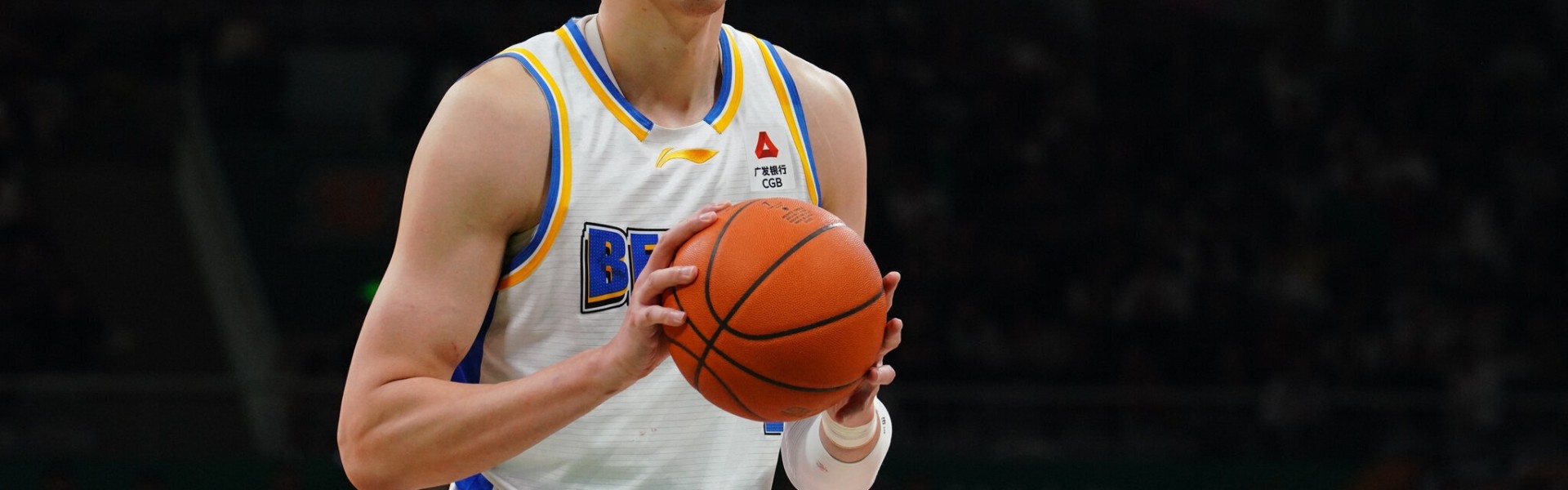 score电竞-媒体人：周琦建议教练组让双小外在场 他有点“场上教练”的感觉