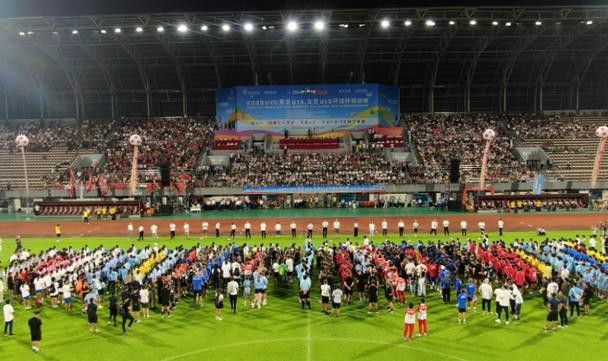 score电竞-8月的定南再燃世界绿茵激情！2025UYC男足U15、女足U13环球杯锦标赛荣耀启幕